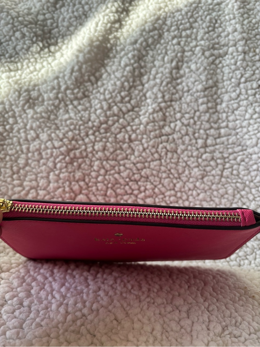 kate spade hot pink zip card pouch with gold logo - Picture 2 of 6